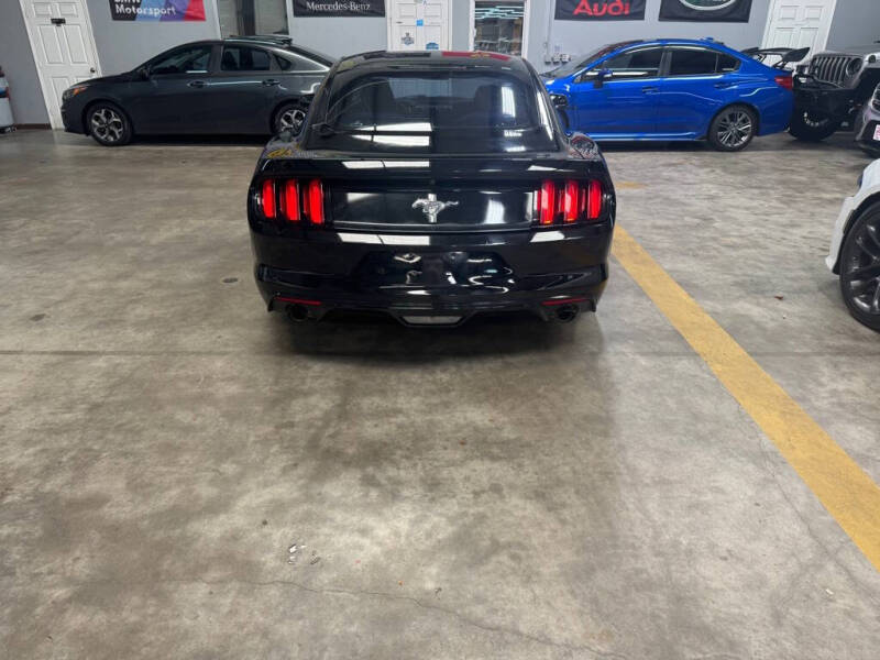 2015 Ford Mustang V6