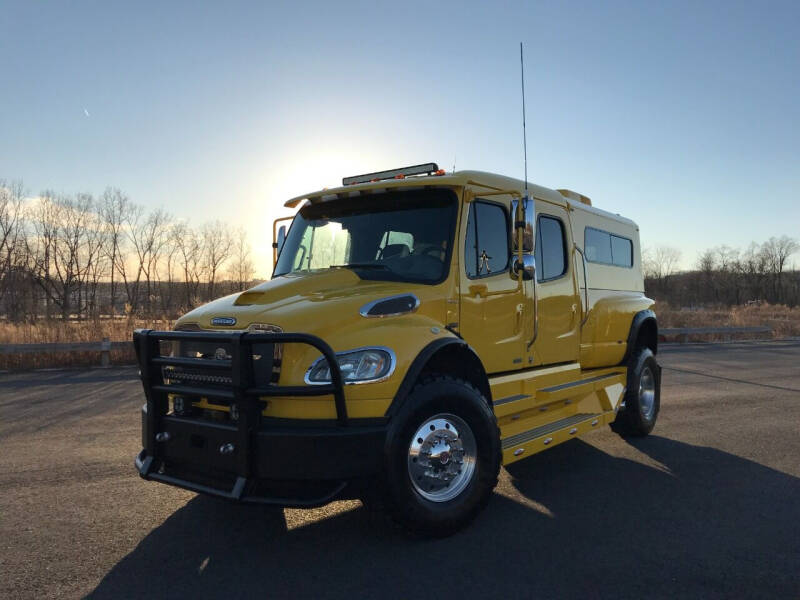 2006 Freightliner M2 106 for sale at CLIFTON COLFAX AUTO MALL in Clifton NJ