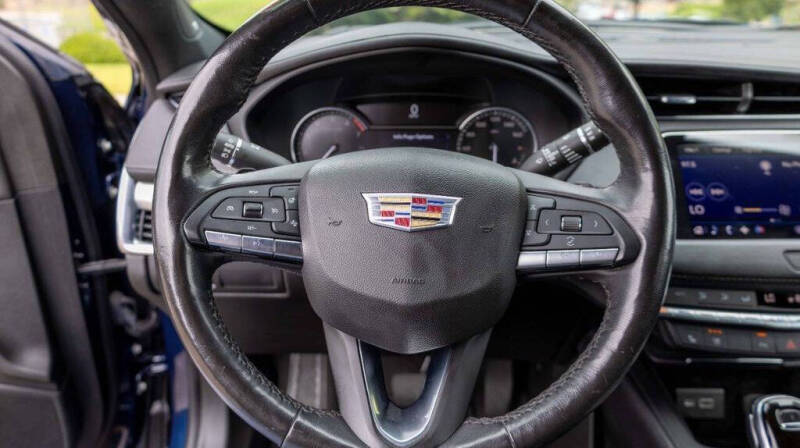 2021 Cadillac XT4 Premium Luxury