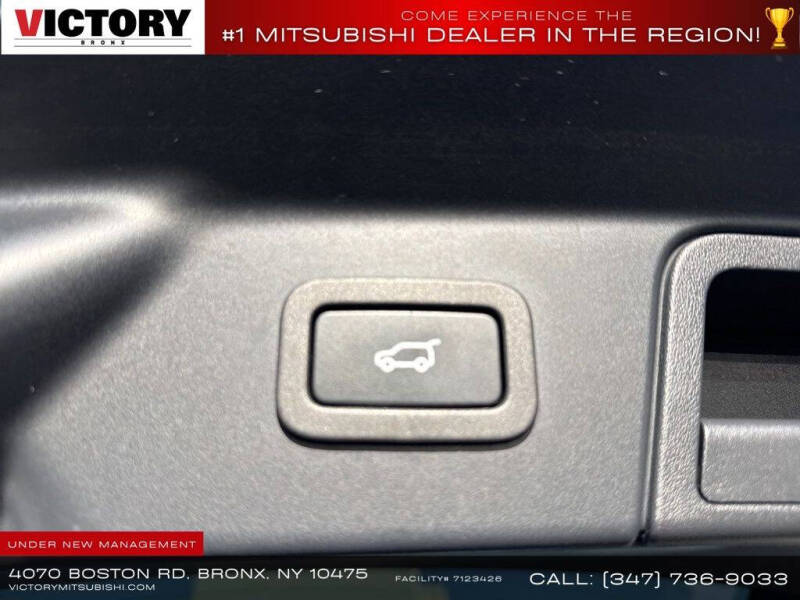 2022 Land Rover Range Rover Velar P250 R-Dynamic S