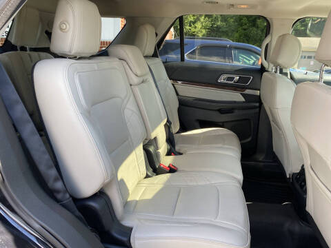 2017 Ford Explorer Platinum