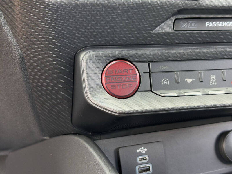 2025 Ford Mustang EcoBoost