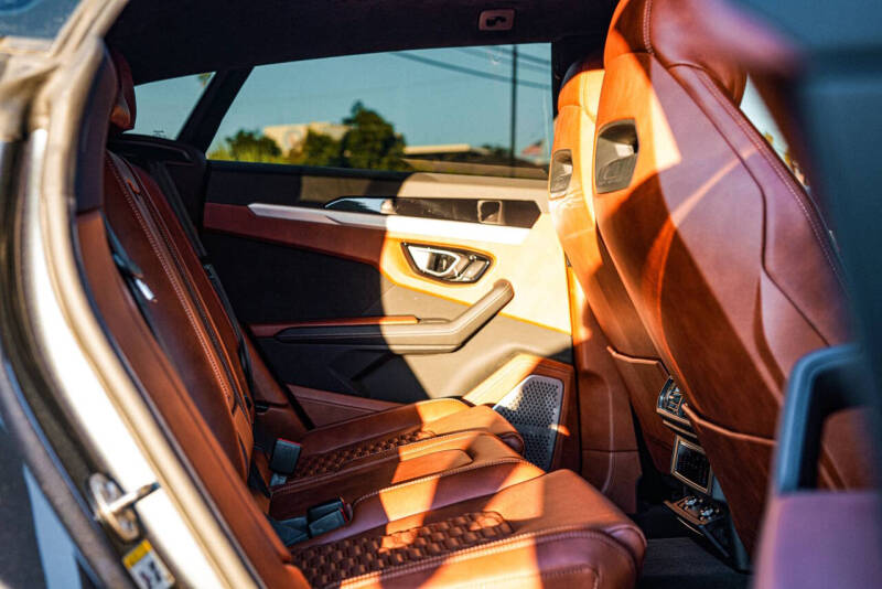 2020 Lamborghini Urus