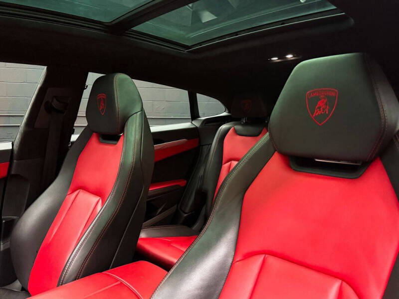 2022 Lamborghini Urus