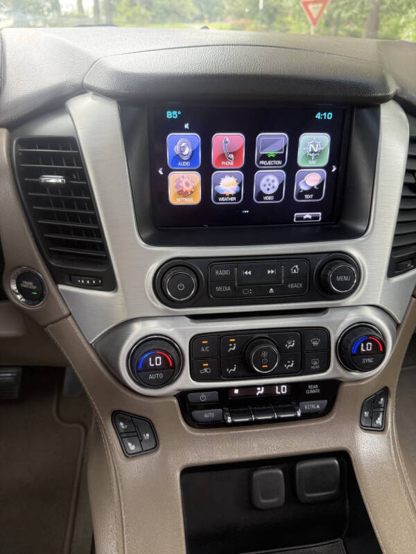 2017 GMC Yukon XL SLT