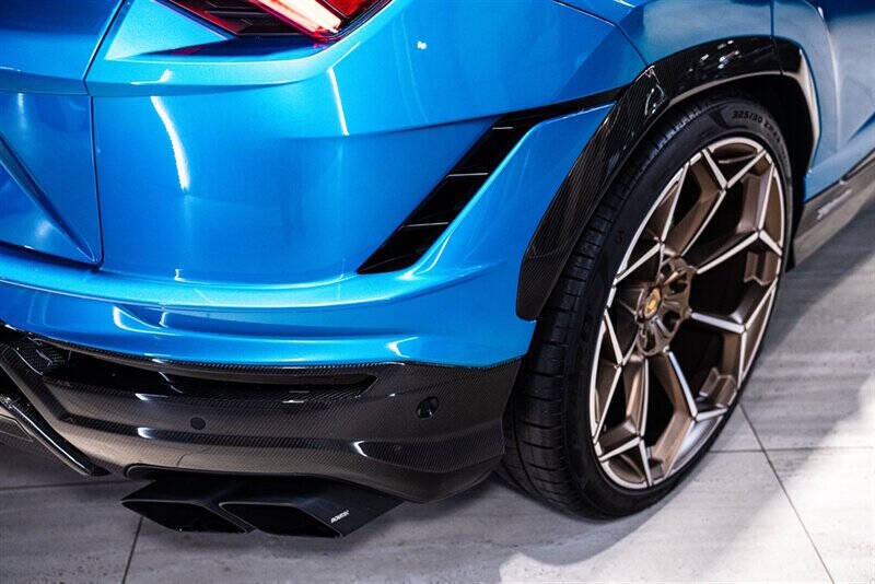 2023 Lamborghini Urus Performante