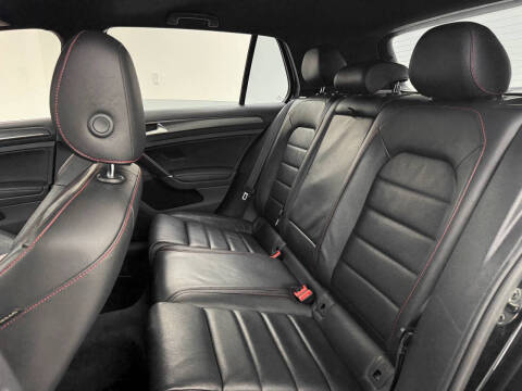 2020 Volkswagen Golf GTI SE