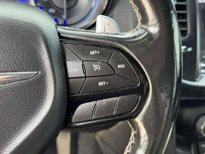 2019 Chrysler 300 S