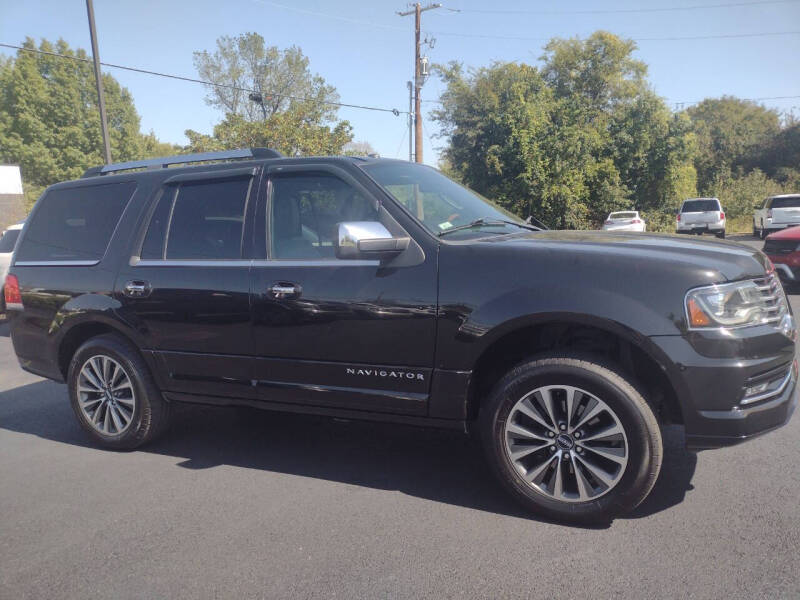 2015 Lincoln Navigator Base photo 6