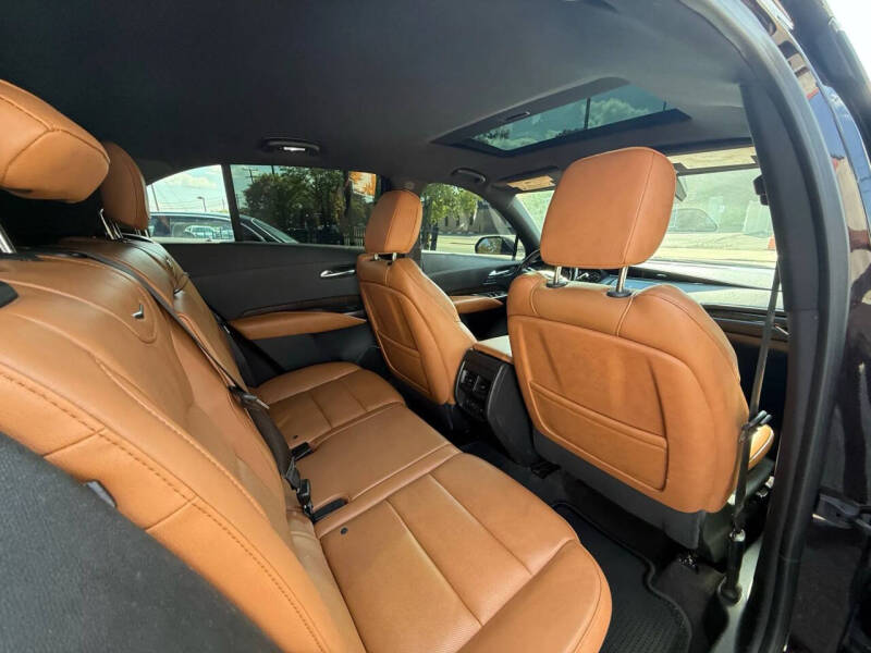 2020 Cadillac XT4 Premium Luxury