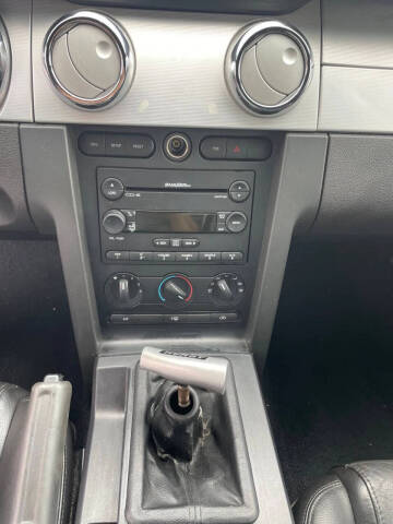 2007 Ford Mustang GT Deluxe