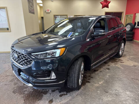 2022 Ford Edge Titanium