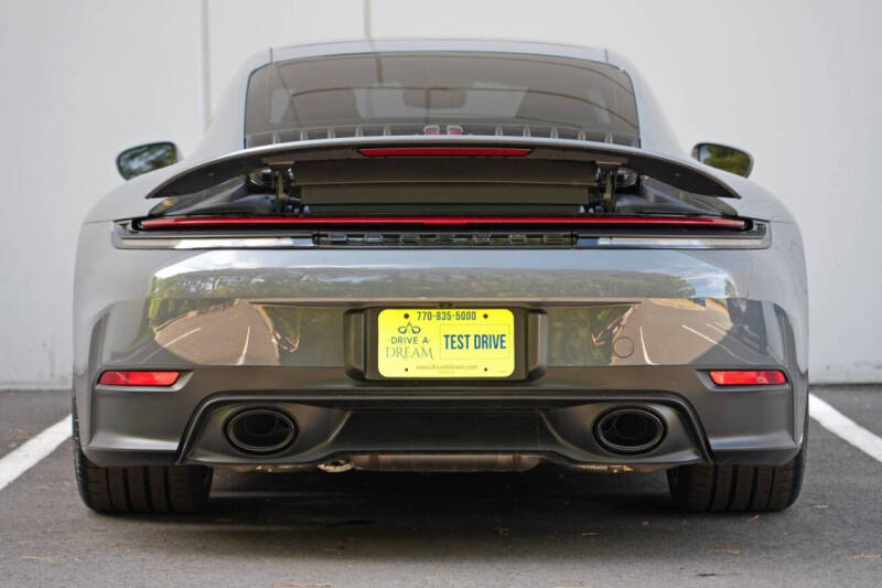 2025 Porsche 911 Carrera