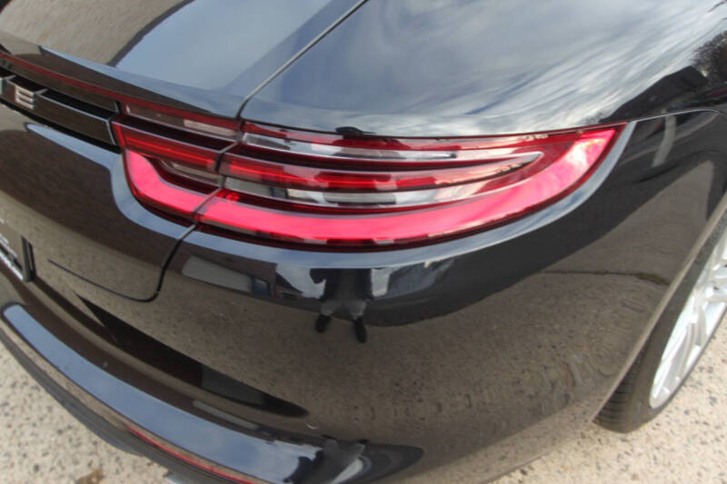 2017 Porsche Panamera Turbo