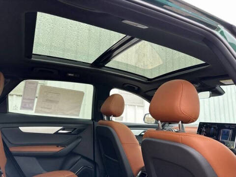 2025 VinFast VF8 Plus