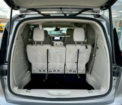 2021 Chrysler Pacifica Touring L