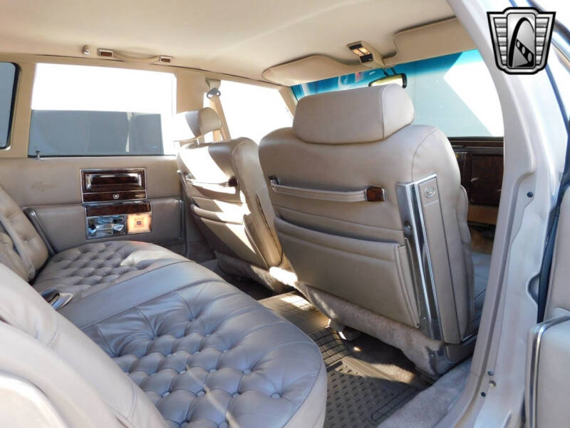 1991 Cadillac Brougham