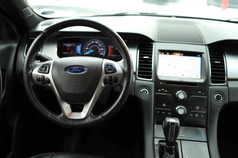 2016 Ford Taurus SEL