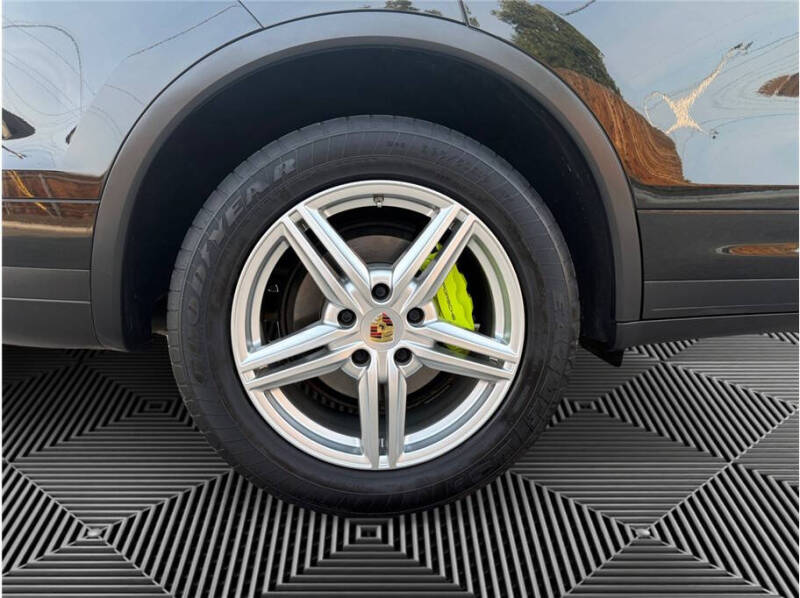 2016 Porsche Cayenne S E-Hybrid