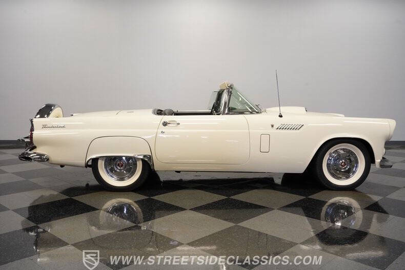 1956 Ford Thunderbird