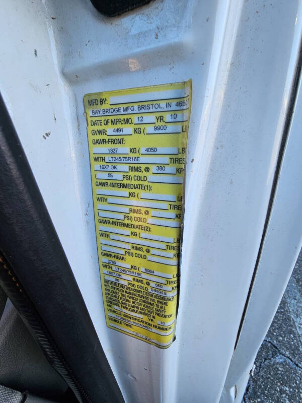 2011 Ford E-Series E-350 SD