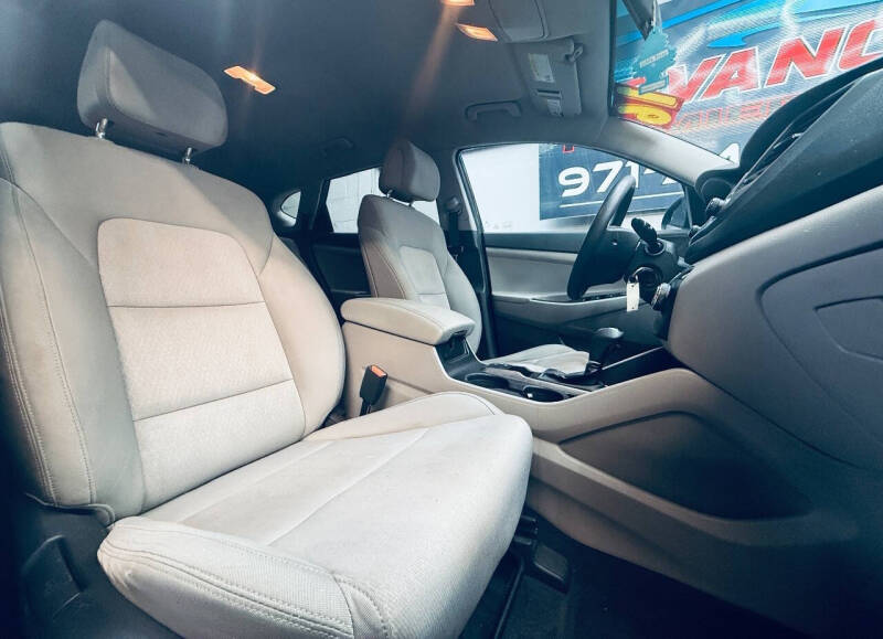 2016 Hyundai Tucson SE