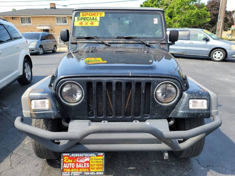 2005 Jeep Wrangler for sale at RON'S AUTO SALES INC in Cicero IL