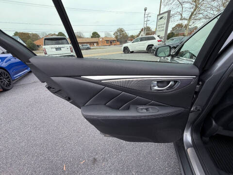 2015 Infiniti Q50 Premium