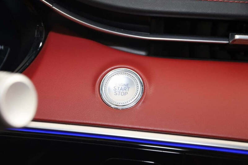 2023 Genesis GV70 2.5T Standard