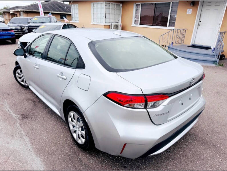 2022 Toyota Corolla LE