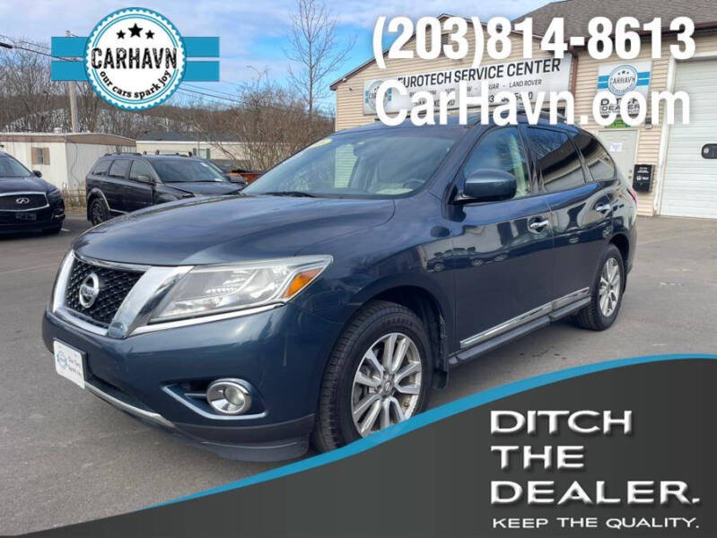2016 Nissan Pathfinder SL's photo