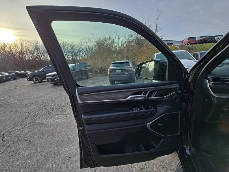 2024 Jeep Wagoneer L Series II