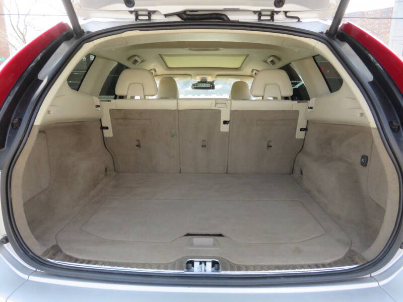 2015 Volvo XC60 T6 Premier Plus