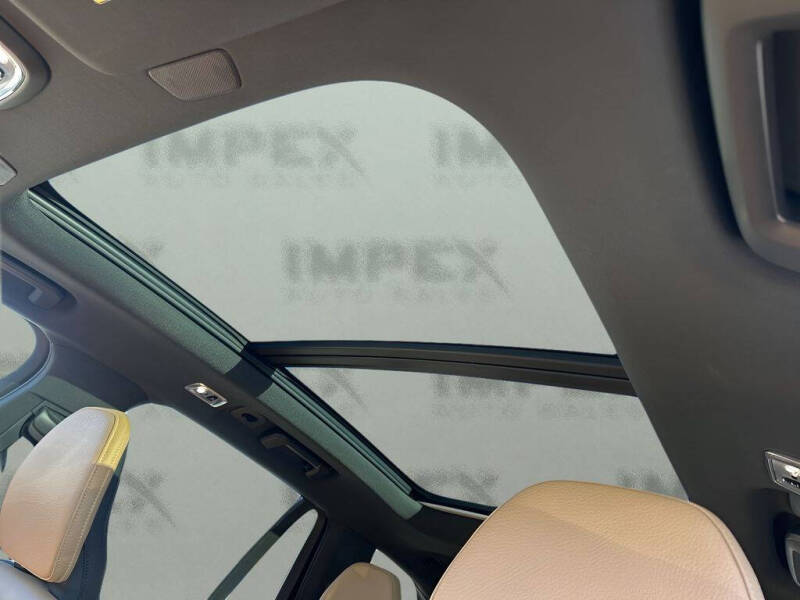 2019 Volvo XC90 T6 Momentum