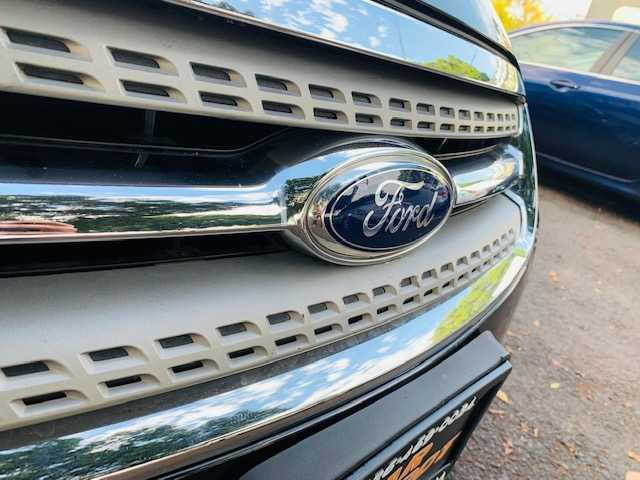 2011 Ford Taurus SEL