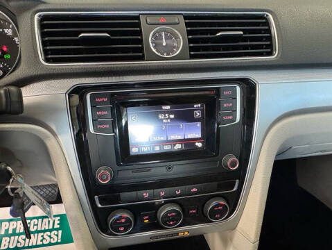 2016 Volkswagen Passat