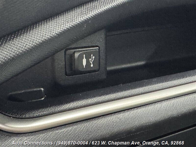 2014 Toyota Prius c Three