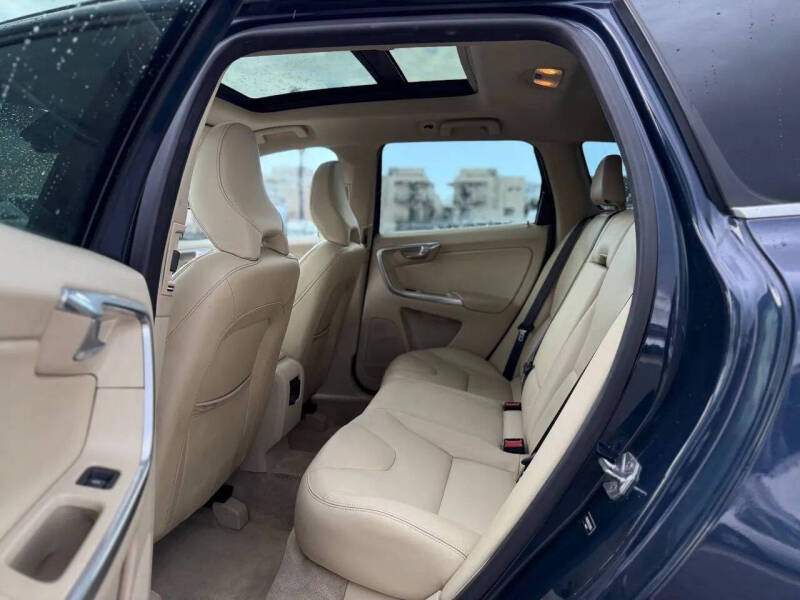 2015 Volvo XC60 T5 Premier