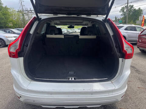 2017 Volvo XC60 T6 Dynamic