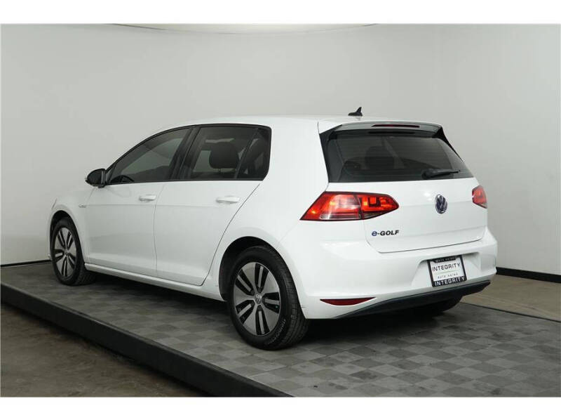 2016 Volkswagen e-Golf SE