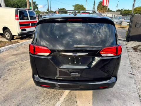 2020 Chrysler Voyager LXi