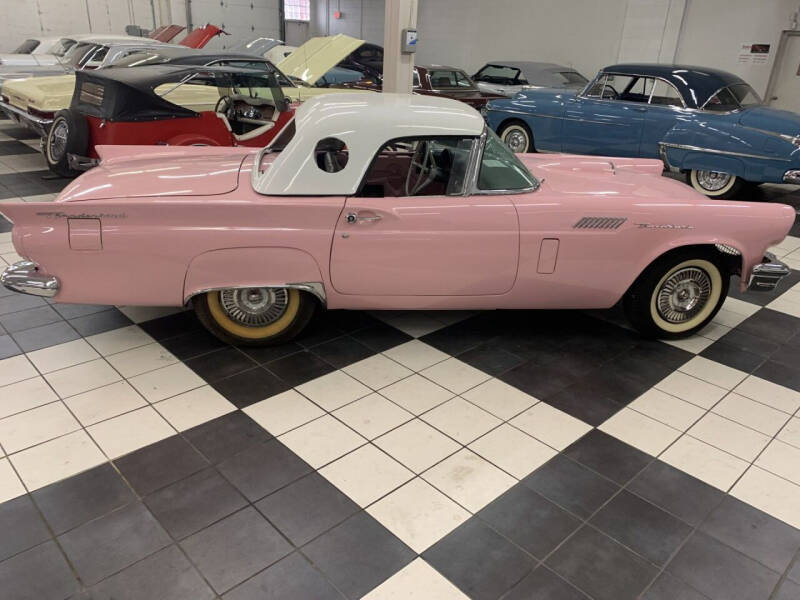 1957 Ford Thunderbird