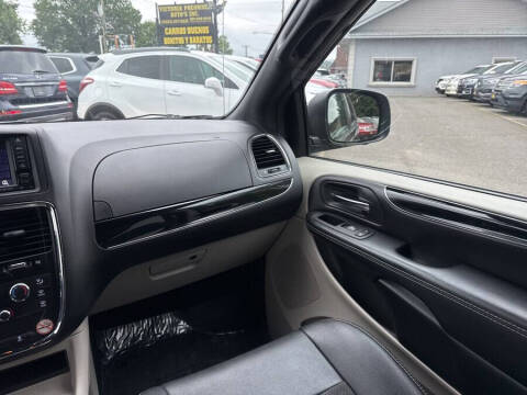 2020 Dodge Grand Caravan SXT