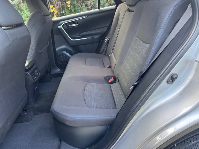 2023 Toyota RAV4 Hybrid SE