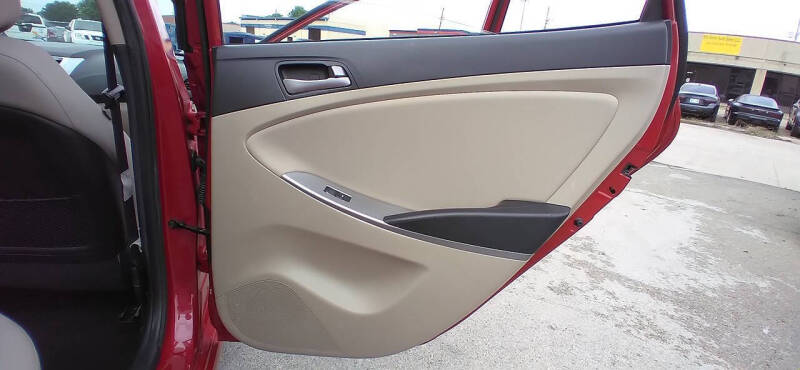 2017 Hyundai Accent SE