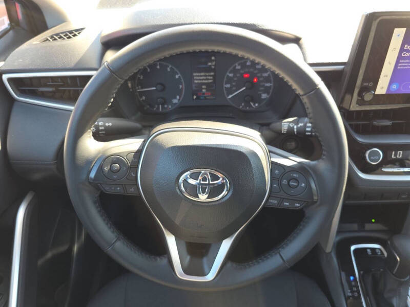 2025 Toyota Corolla Cross LE