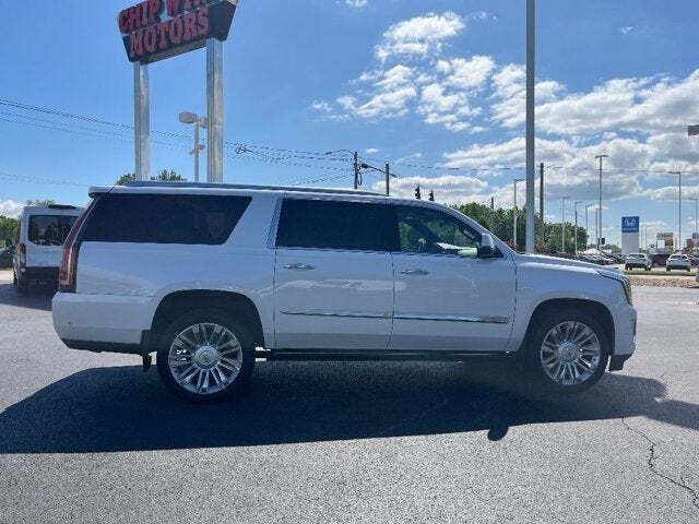 2017 Cadillac Escalade ESV 8