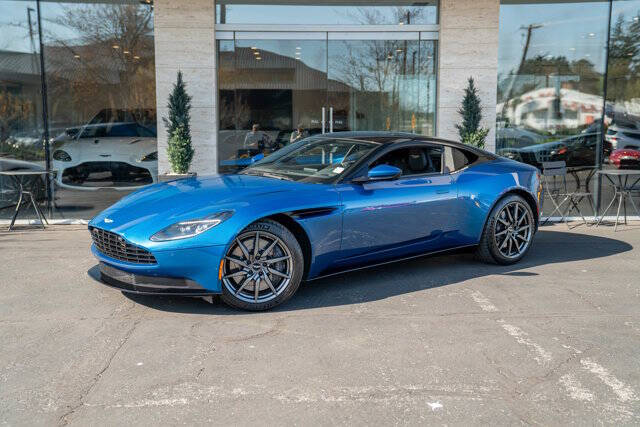 2020 Aston Martin DB11 34