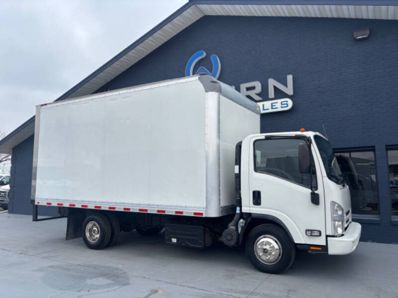 2019 Isuzu NPR HD's photo