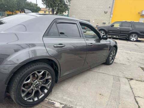 2016 Chrysler 300
